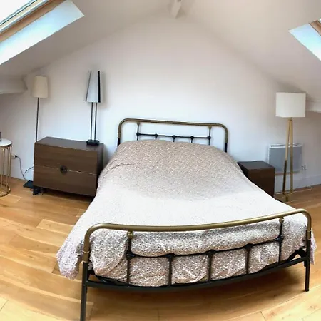 Spacious Comfortable Quiet Duplex Apartmán