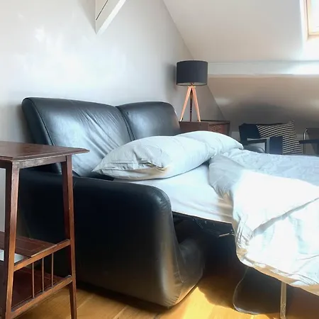 Spacious Comfortable Quiet Duplex Apartmán Puteaux