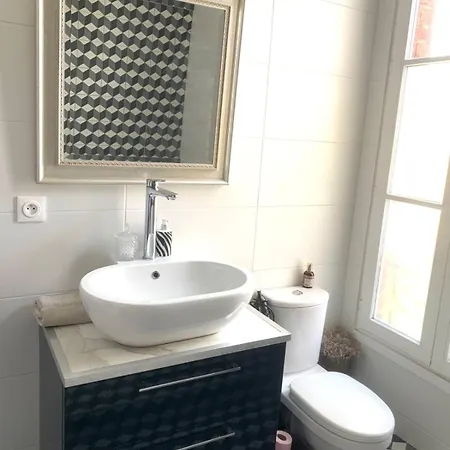 Spacious Comfortable Quiet Duplex Apartmán *